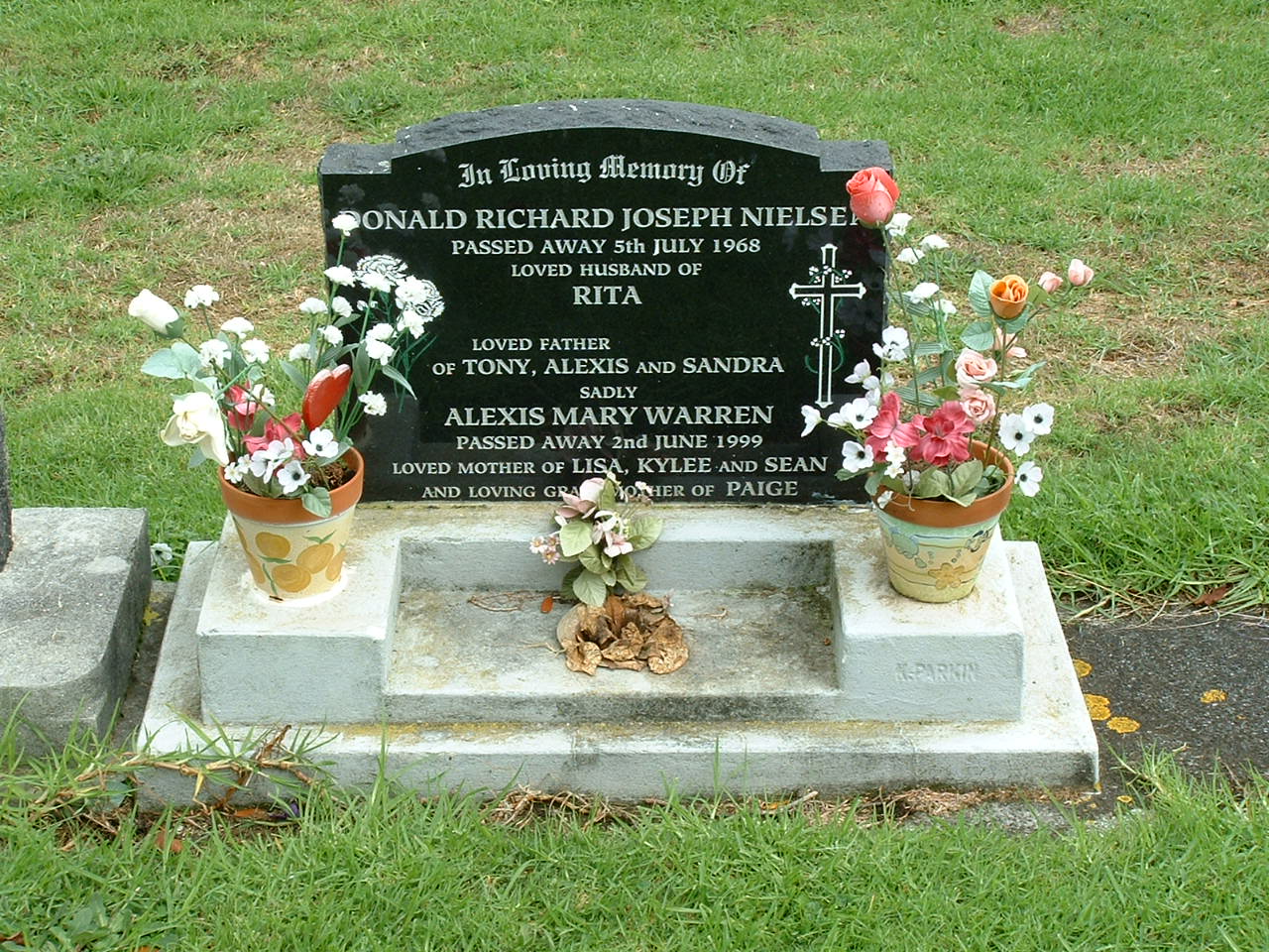 headstone