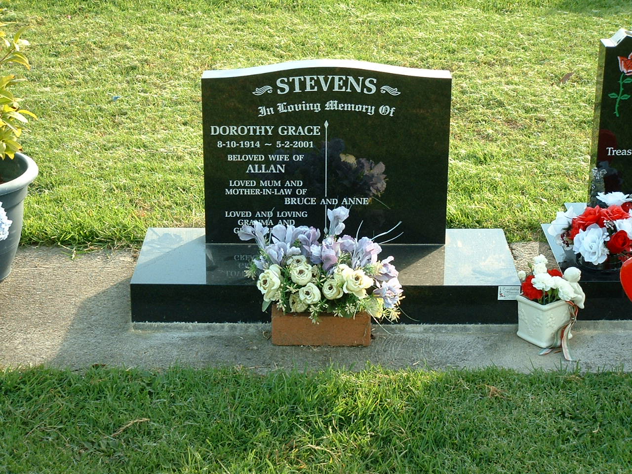 headstone