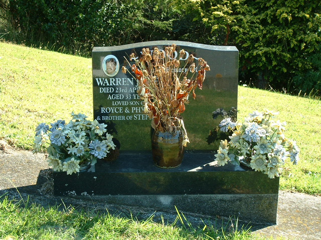 headstone