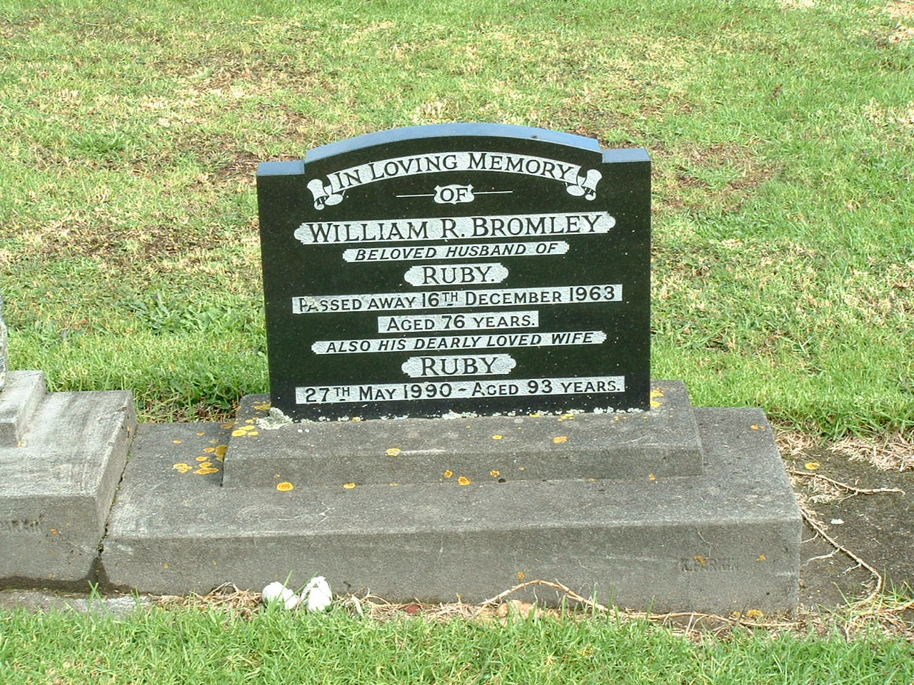 headstone
