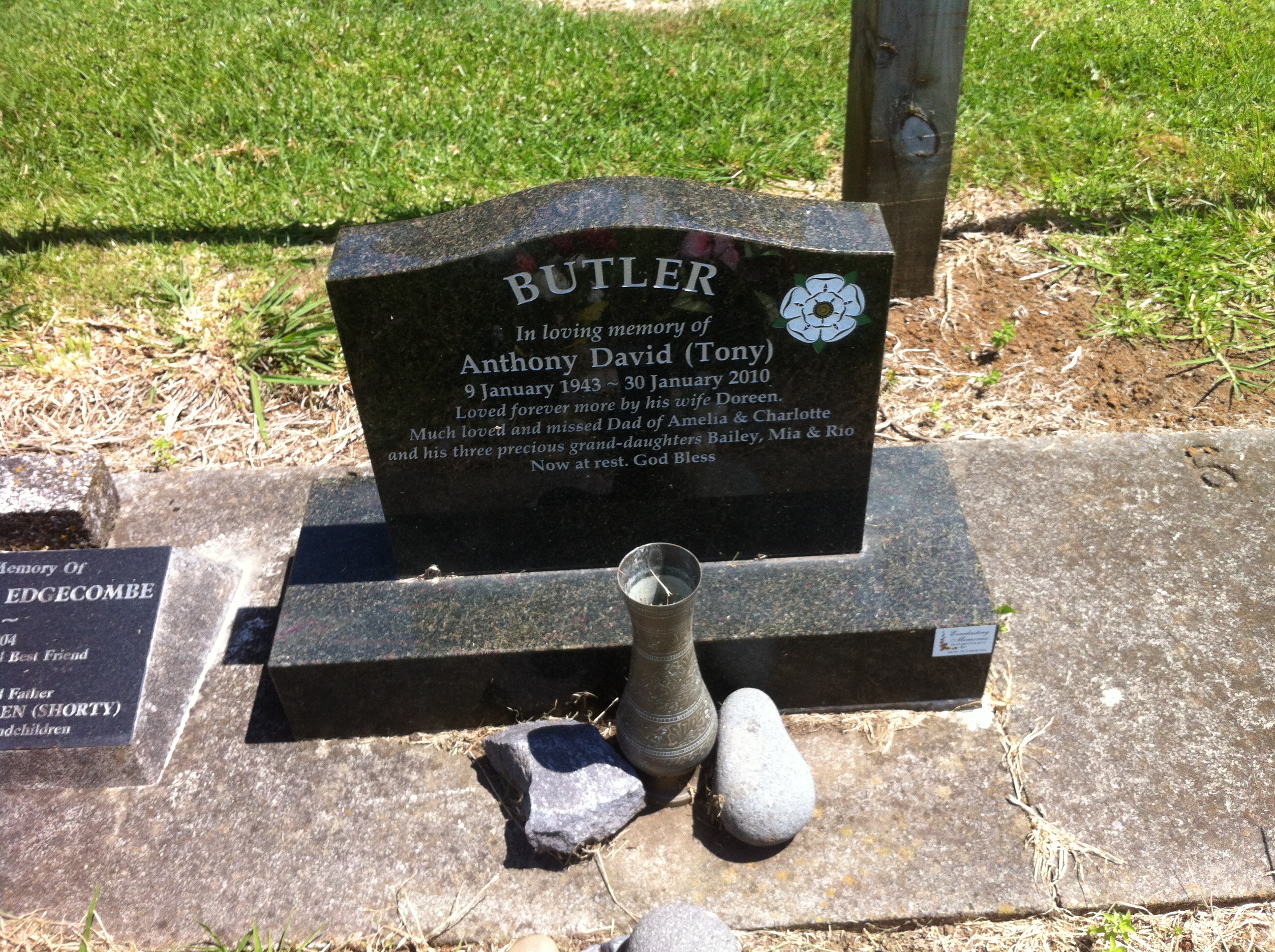 headstone