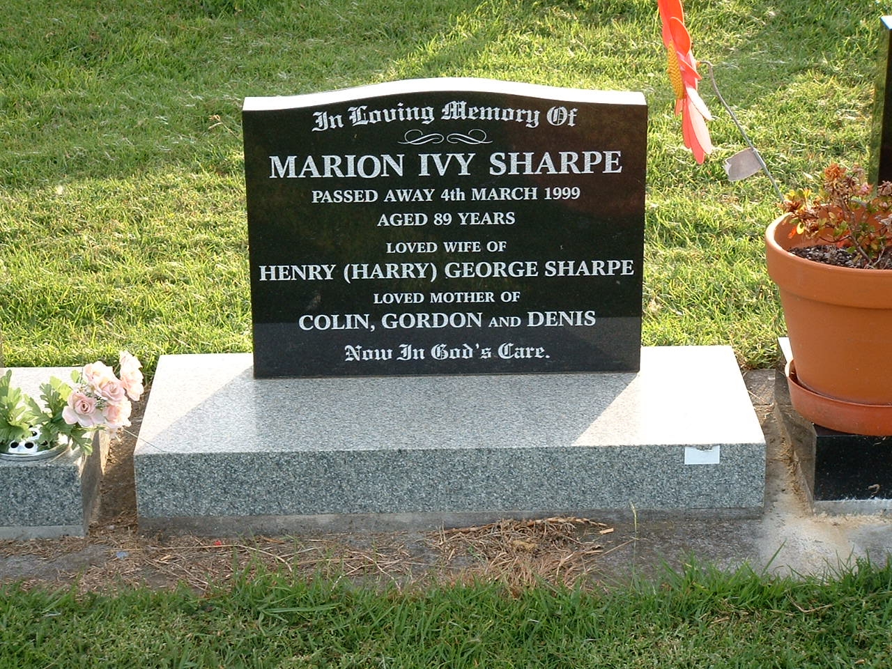 headstone