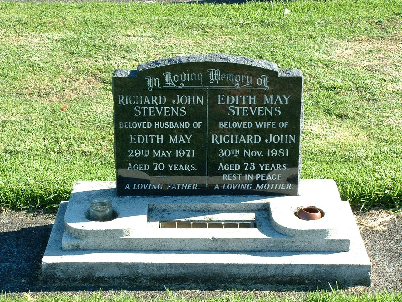 headstone