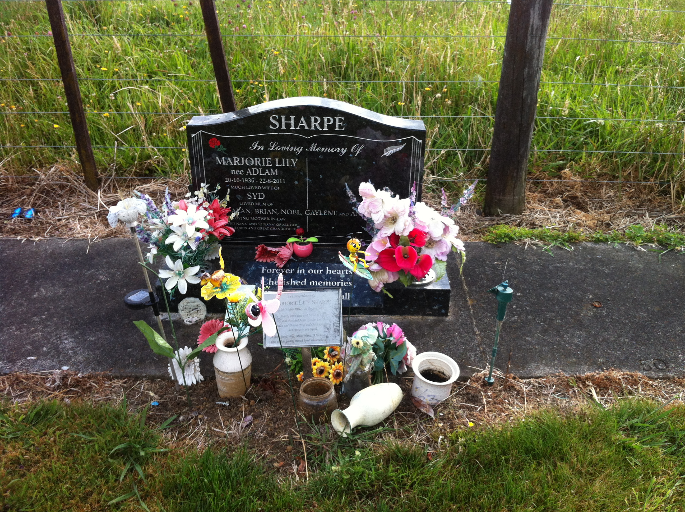 headstone