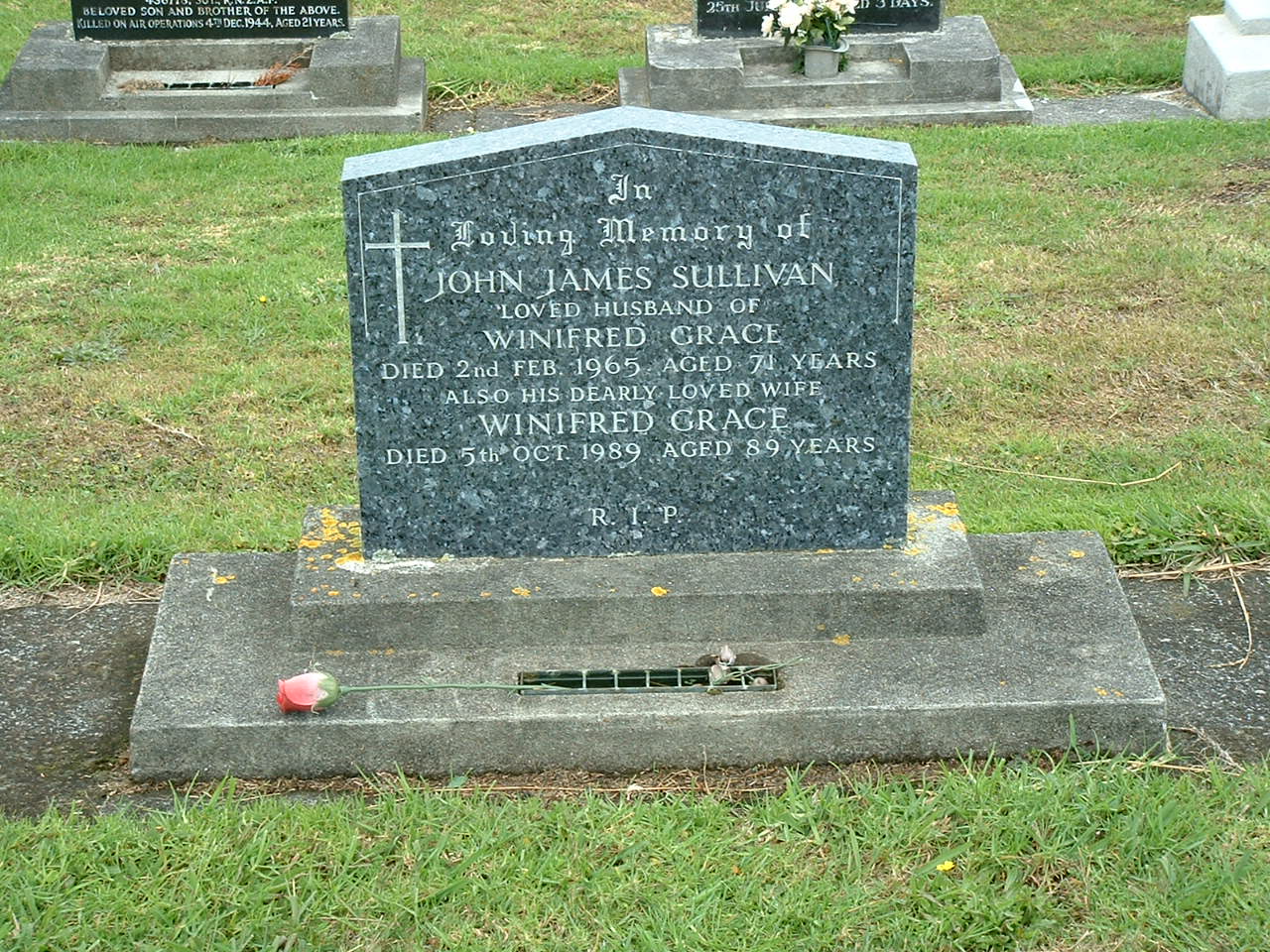 headstone
