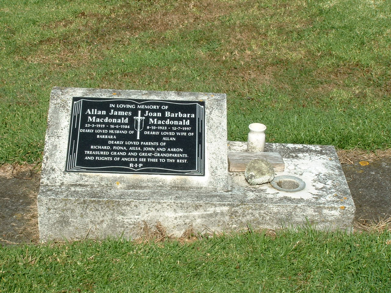 headstone